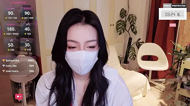 nayomi 34f online show from April 2026 07:22:01 AM