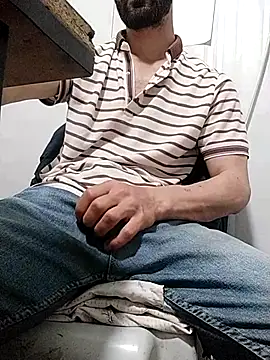 Snapshot of kral4531 chatting on April 2026 11:32:01 PM kral4531 online show from April 2026 11:32:01 PM