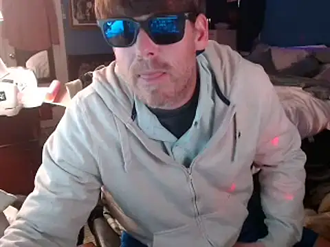 Snapshot of BamaBoi40AL chatting on December 2025 05:10:02 PM BamaBoi40AL online show from December 2025 05:10:02 PM