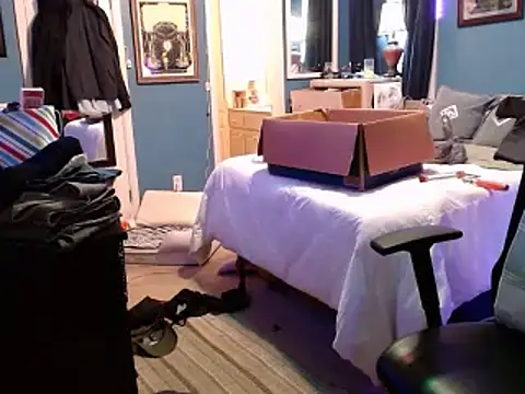 Snapshot of BamaBoi40AL chatting on December 2025 01:18:02 PM BamaBoi40AL online show from December 2025 01:18:02 PM