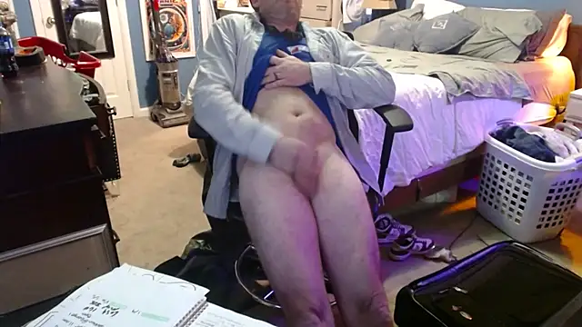 Snapshot of BamaBoi40AL chatting on January 2026 10:23:01 PM BamaBoi40AL online show from January 2026 10:23:01 PM