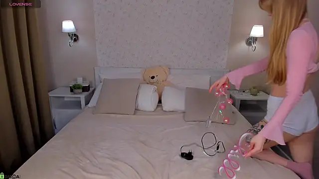 Victori Fox online show from March 2026 11:49:02 PM