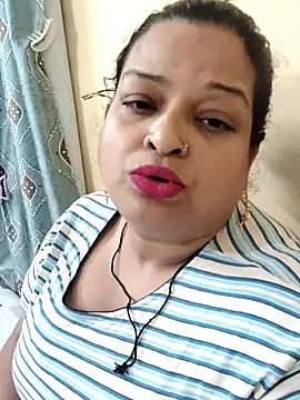 Snapshot of Sexey-Model21 chatting on May 2026 03:21:02 PM Sexey-Model21 online show from May 2026 03:21:02 PM