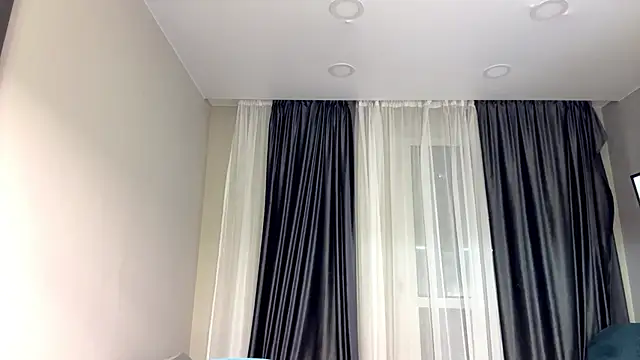 ShirlStyer online show from December 2025 03:19:01 PM