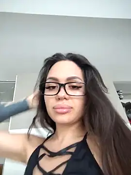 SiennaLuxexx online show from April 2026 12:53:02 PM