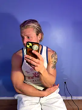 Snapshot of Nomadic_Lover chatting on December 2025 05:33:02 PM Nomadic Lover online show from December 2025 05:33:02 PM