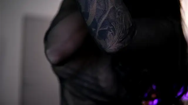 Ivy Trix online show from March 2026 07:35:01 PM