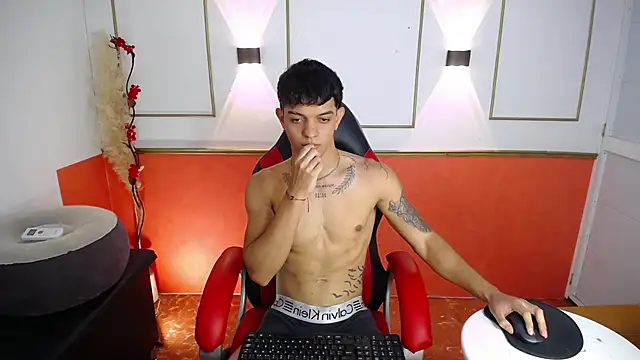 noah cole  online show from December 2025 10:38:02 PM