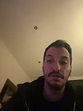 Snapshot of andresbale chatting on May 2026 10:48:01 PM andresbale online show from May 2026 10:48:01 PM