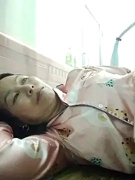 Lili-123k online show from April 2026 08:48:01 AM