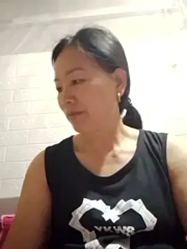 Lili-123k online show from April 2026 01:03:02 PM