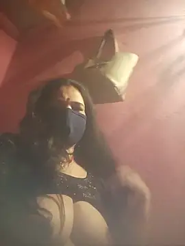 Your-shreya143 online show from December 2025 01:38:01 PM