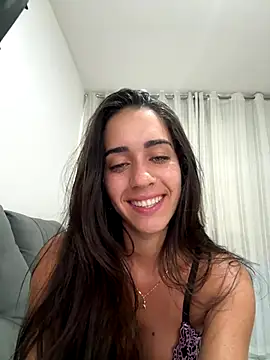 Snapshot of EsmeraldaBelline chatting on December 2025 08:08:02 AM EsmeraldaBelline online show from December 2025 08:08:02 AM