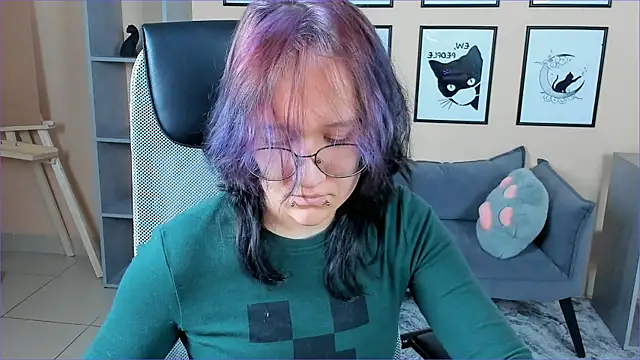 Sylvia Reed online show from January 2026 10:17:02 AM