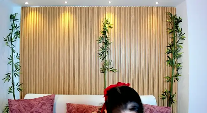 Snapshot of TiffanyHoustton chatting on May 2026 12:11:02 PM TiffanyHoustton online show from May 2026 12:11:02 PM