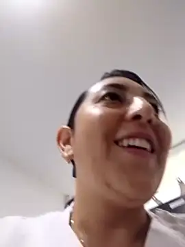 Valeria montana  online show from February 2026 12:34:01 PM