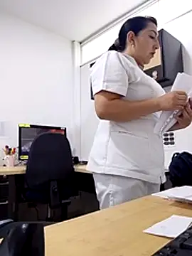 Valeria montana  online show from March 2026 11:50:01 AM