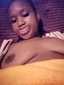 Snapshot of Bungiebabe chatting on December 2025 09:10:02 PM Bungiebabe online show from December 2025 09:10:02 PM