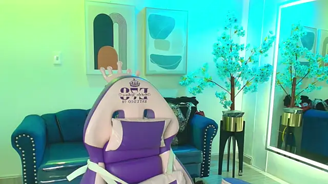 Nicole sounders online show from January 2026 12:00:01 PM