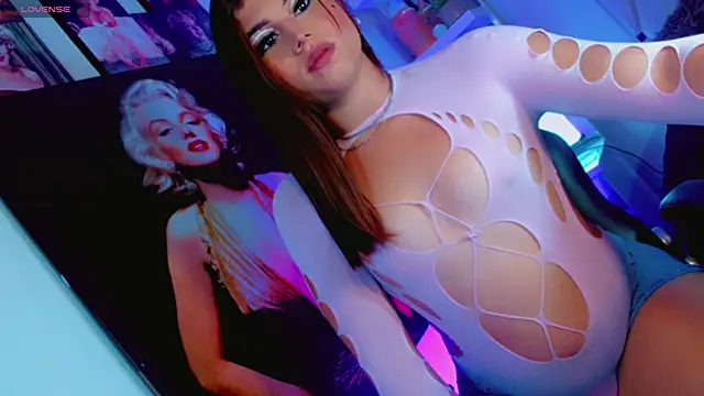 Tiiana Glow10  online show from December 2025 04:09:01 AM