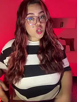 Snapshot of naty_col chatting on April 2026 06:14:01 AM naty col online show from April 2026 06:14:01 AM