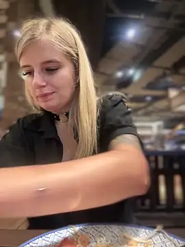 Snapshot of Betsy chatting on January 2025 01:42:02 PM Betsy online show from January 2025 01:42:02 PM