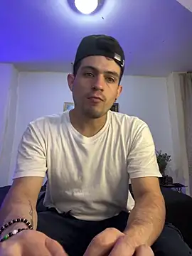 williamsmiiths16 online show from December 2025 04:23:02 PM