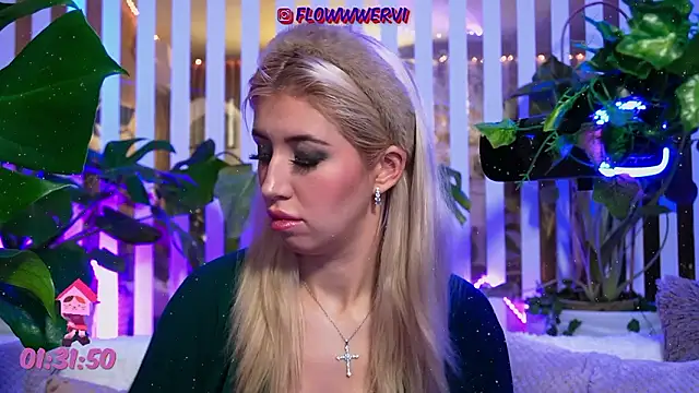 Snapshot of FlowweerGirl chatting on February 2026 11:14:01 PM FlowweerGirl online show from February 2026 11:14:01 PM