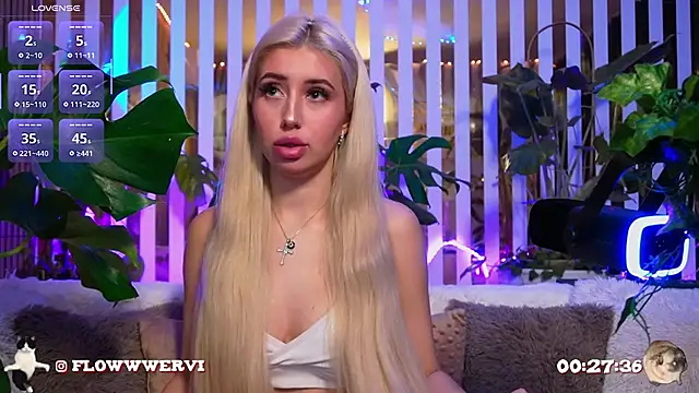 Snapshot of FlowweerGirl chatting on February 2026 06:17:02 PM FlowweerGirl online show from February 2026 06:17:02 PM