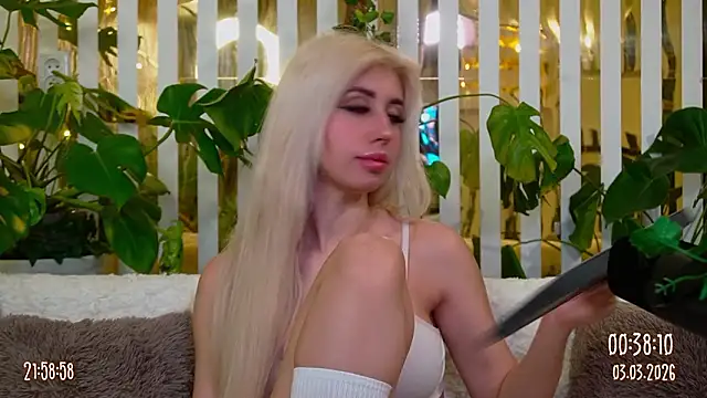 Snapshot of FlowweerGirl chatting on March 2026 06:58:02 PM FlowweerGirl online show from March 2026 06:58:02 PM