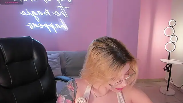 MadisonKane online show from March 2026 11:14:01 AM