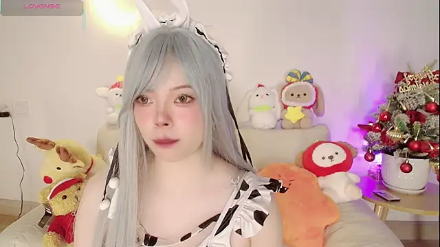 Miyeoonn online show from December 2025 01:11:01 AM