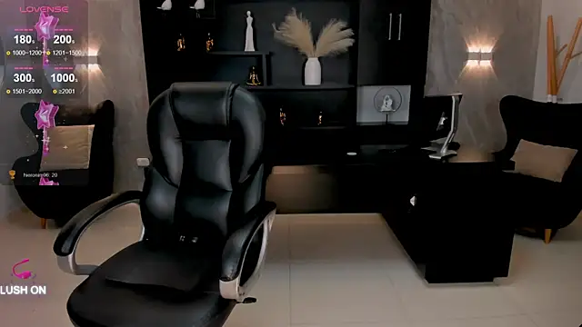 Snapshot of ChloeManson chatting on December 2024 11:54:01 PM ChloeManson online show from December 2024 11:54:01 PM