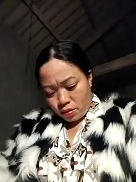 AlilaK2 online show from December 2025 01:38:01 PM