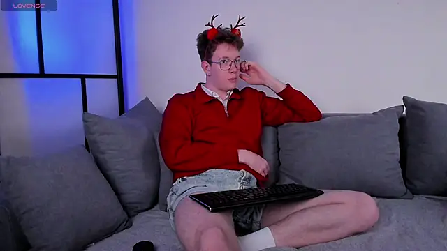 Snapshot of Teddy_Parkers chatting on December 2025 12:36:02 PM Teddy Parkers online show from December 2025 12:36:02 PM