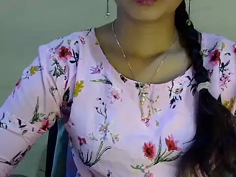 Snapshot of Shab_M chatting on July 2026 07:00:01 AM Shab M online show from July 2026 07:00:01 AM