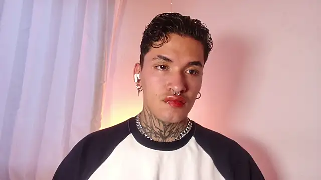 AlecBanne online show from January 2026 10:26:01 PM