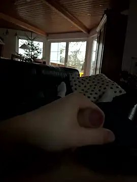 hannes256102 online show from January 2026 03:17:01 PM