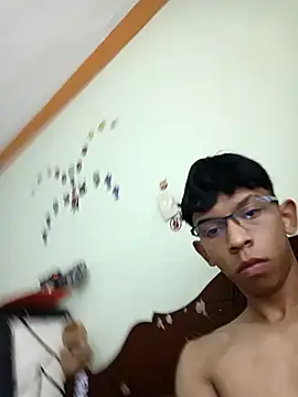 Reyanteti1 online show from December 2025 03:32:01 PM