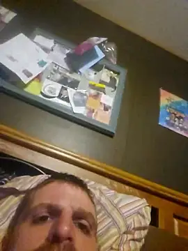 Legtrembler1 online show from February 2026 12:15:02 AM