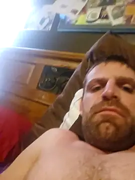 Legtrembler1 online show from February 2026 07:53:02 PM