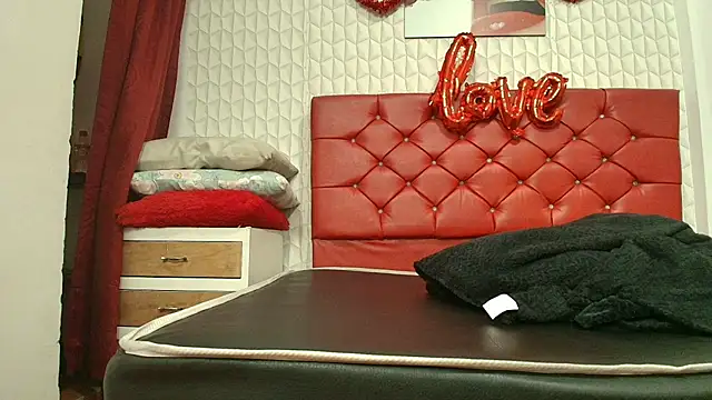 Elizabetth Roman online show from March 2026 06:58:02 PM