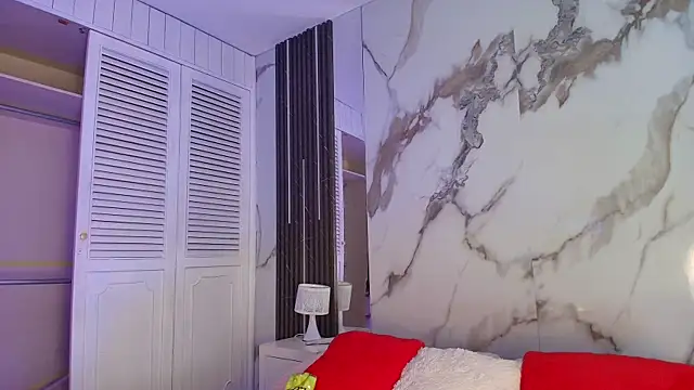 BellaHarpeer online show from April 2026 07:30:01 PM