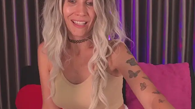 betty xoxoo online show from April 2026 11:25:01 AM