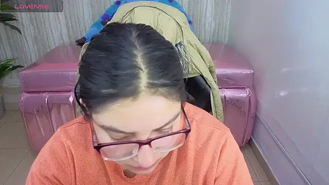 eva smit t online show from February 2026 02:34:02 AM