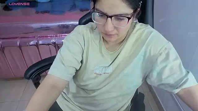 eva smit t online show from March 2026 02:37:01 AM