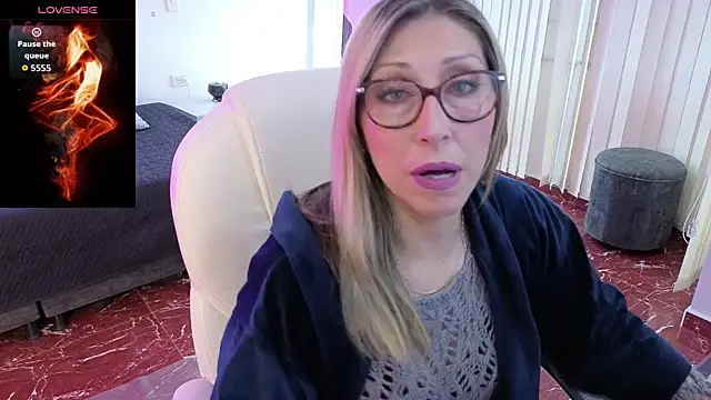 Scarlett 079 online show from January 2026 11:47:01 AM