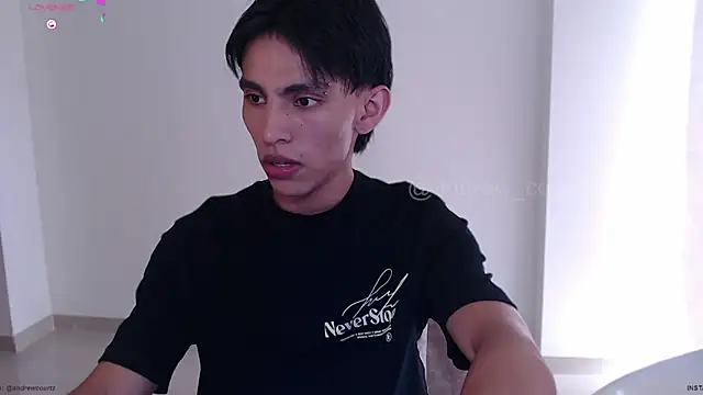 andrew courtzz online show from December 2025 08:28:02 PM