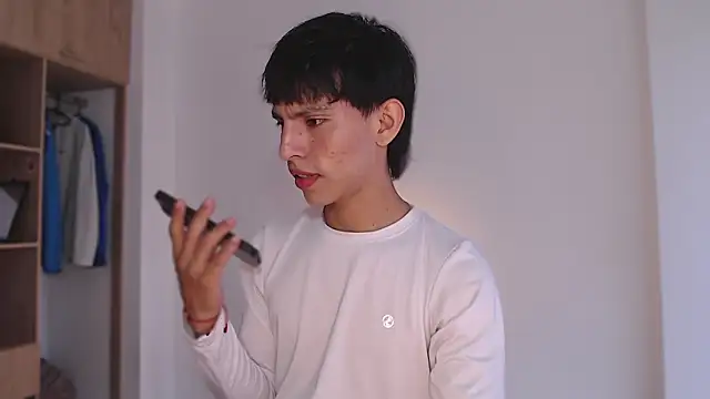 andrew courtzz online show from February 2026 08:27:02 PM