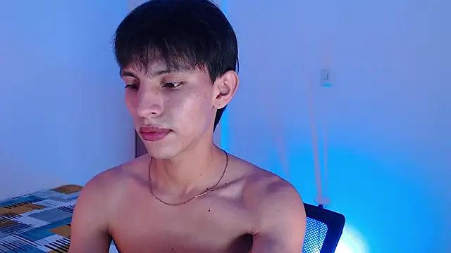 andrew courtzz online show from April 2026 05:40:01 PM